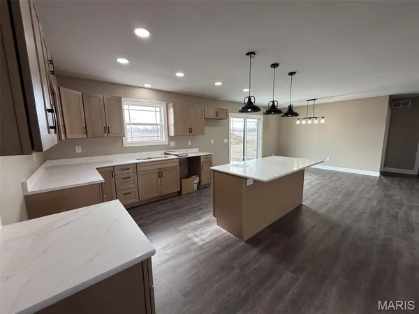 $449,000 | 1004 Brianna Court, Jerseyville, IL 62052