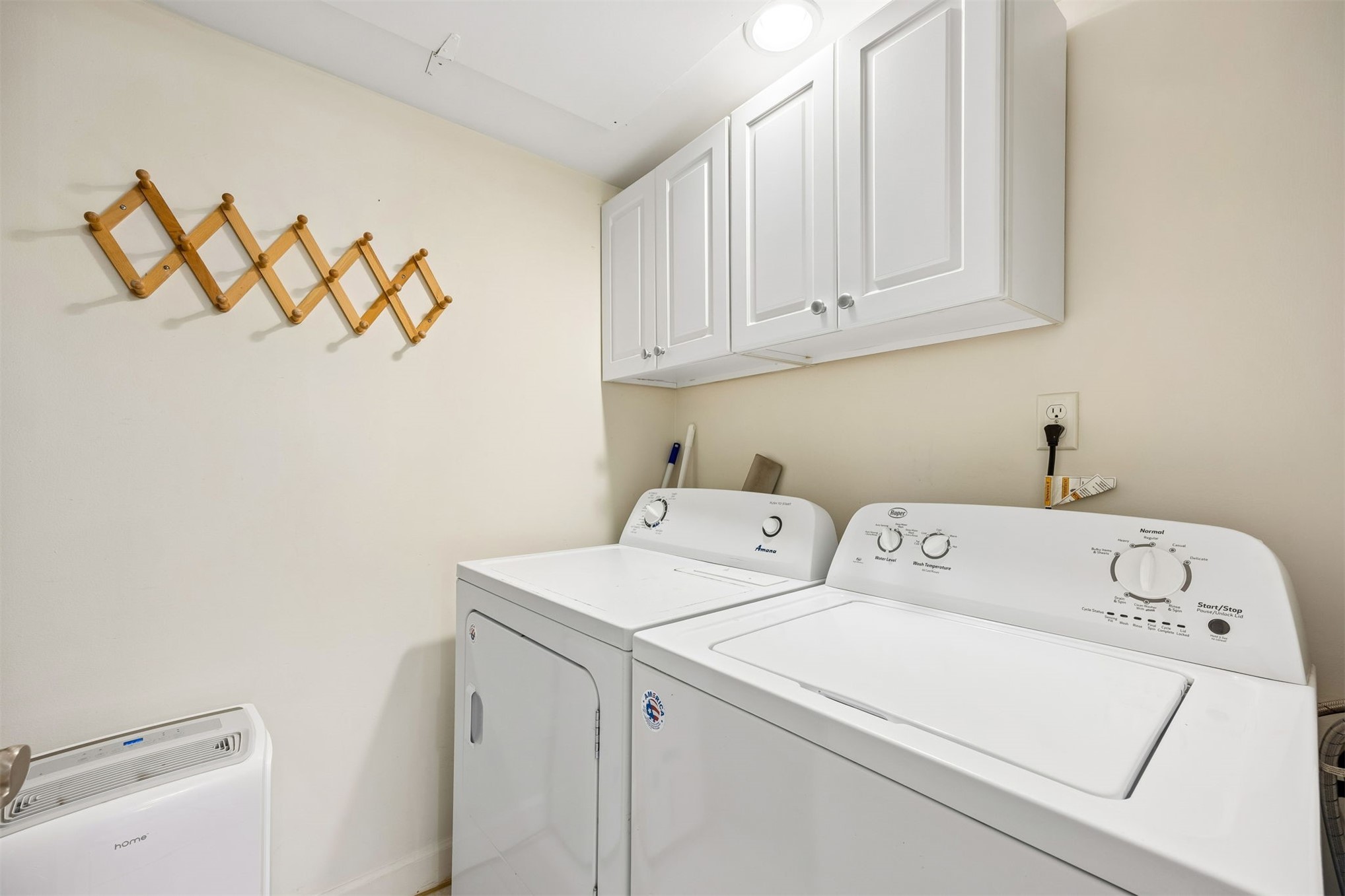 2014 Beachwood Road, Unit 2014 Amelia Island, FL 32034 - Photo 20 of 36 a utility room with dryer and washer