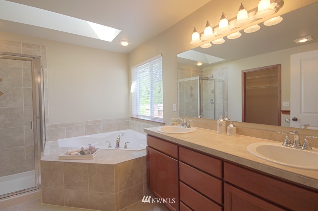 23719 17th Avenue West Bothell, WA 98021 - Photo 11 of 21