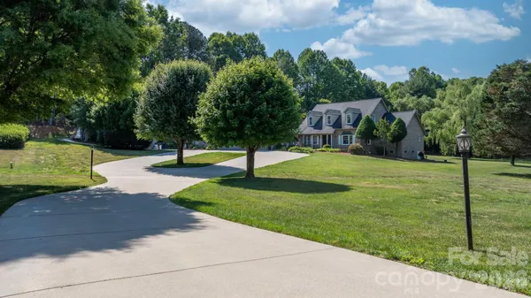 $850,000 | 401 Redwood Court, Lenoir, NC 28645