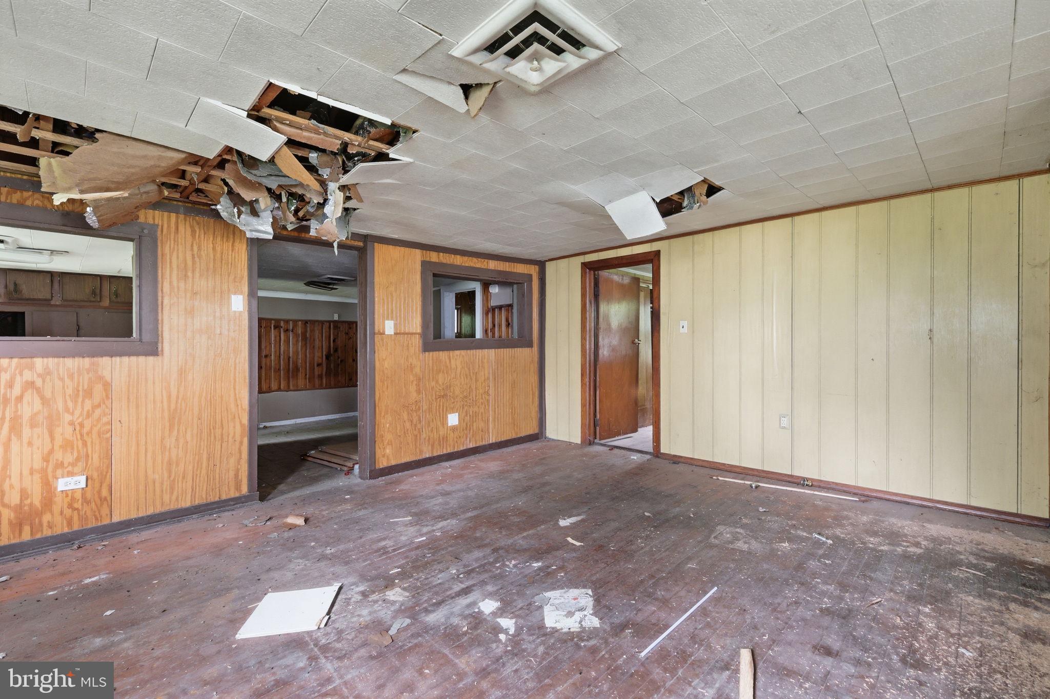 24 Elm Street Salem, NJ 08079 - Photo 6 of 20