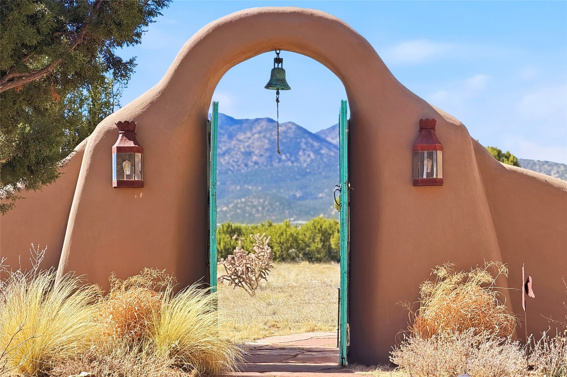 39 Gopeyka Canyon Road Cerrillos, NM 87010 - Photo 4 of 41