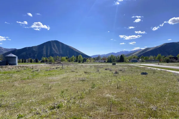 $515,000 | 1500 Appaloosa Road, Hailey, ID 83333