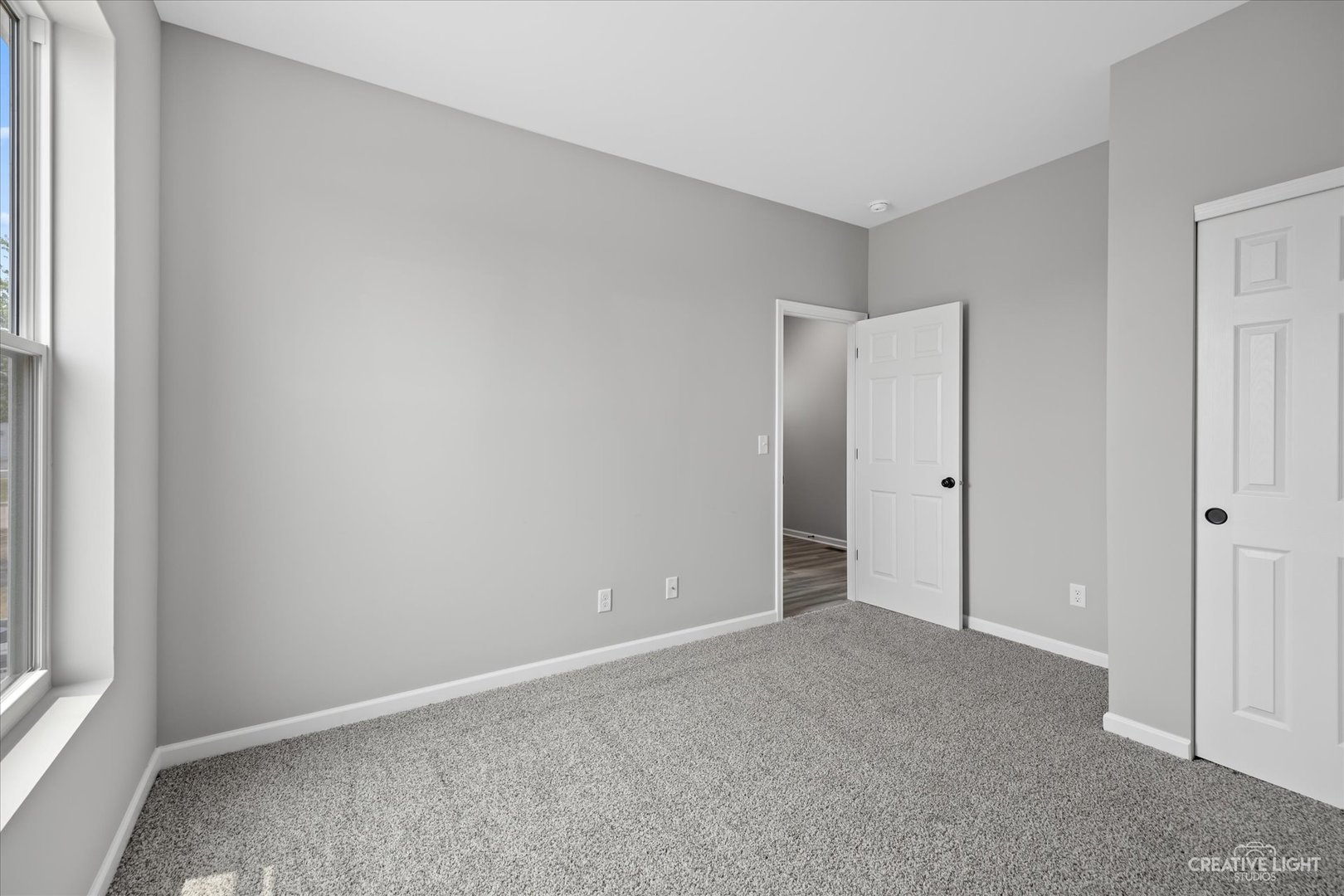 534 Hahn Drive Cortland, IL 60112 - Photo 15 of 32 a view of an empty room