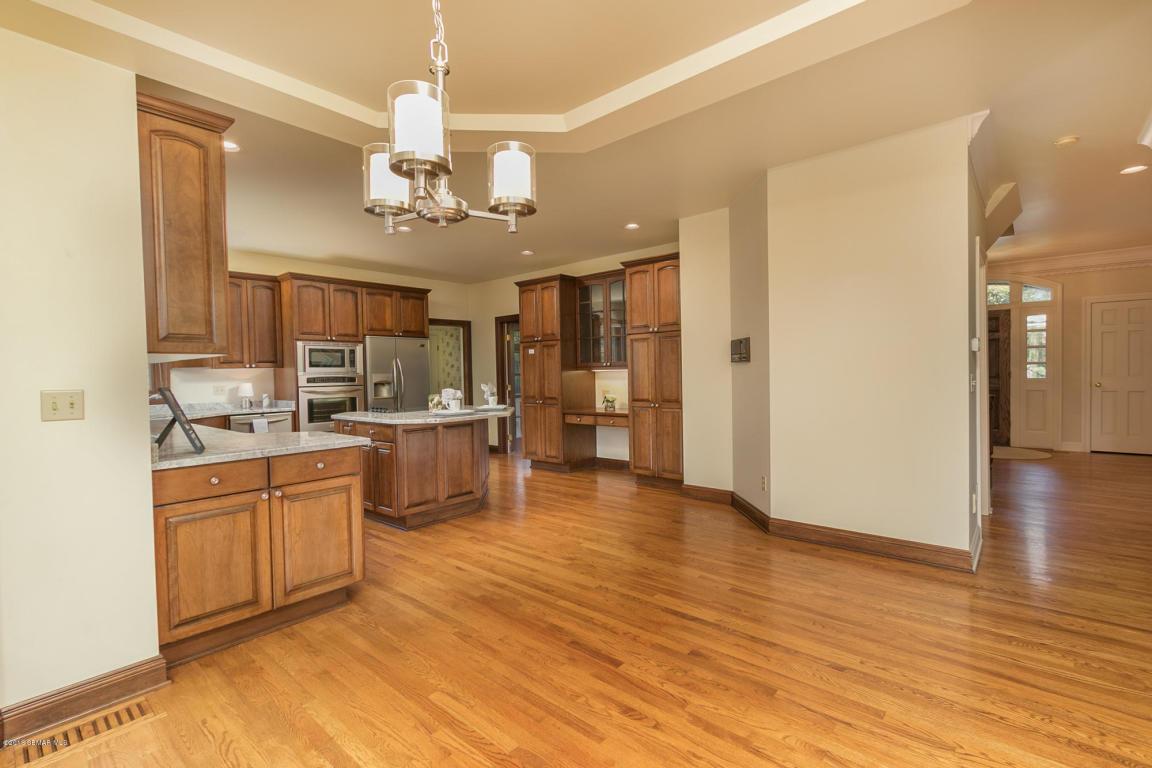 1445 Bell Oaks Lane Southwest Rochester, MN 55902 - Photo 9 of 50