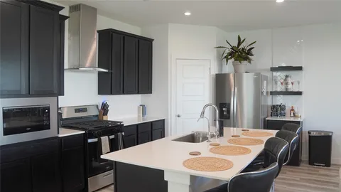 $329,990 | 2913 Crown Gate Drive, Houston, TX 77047