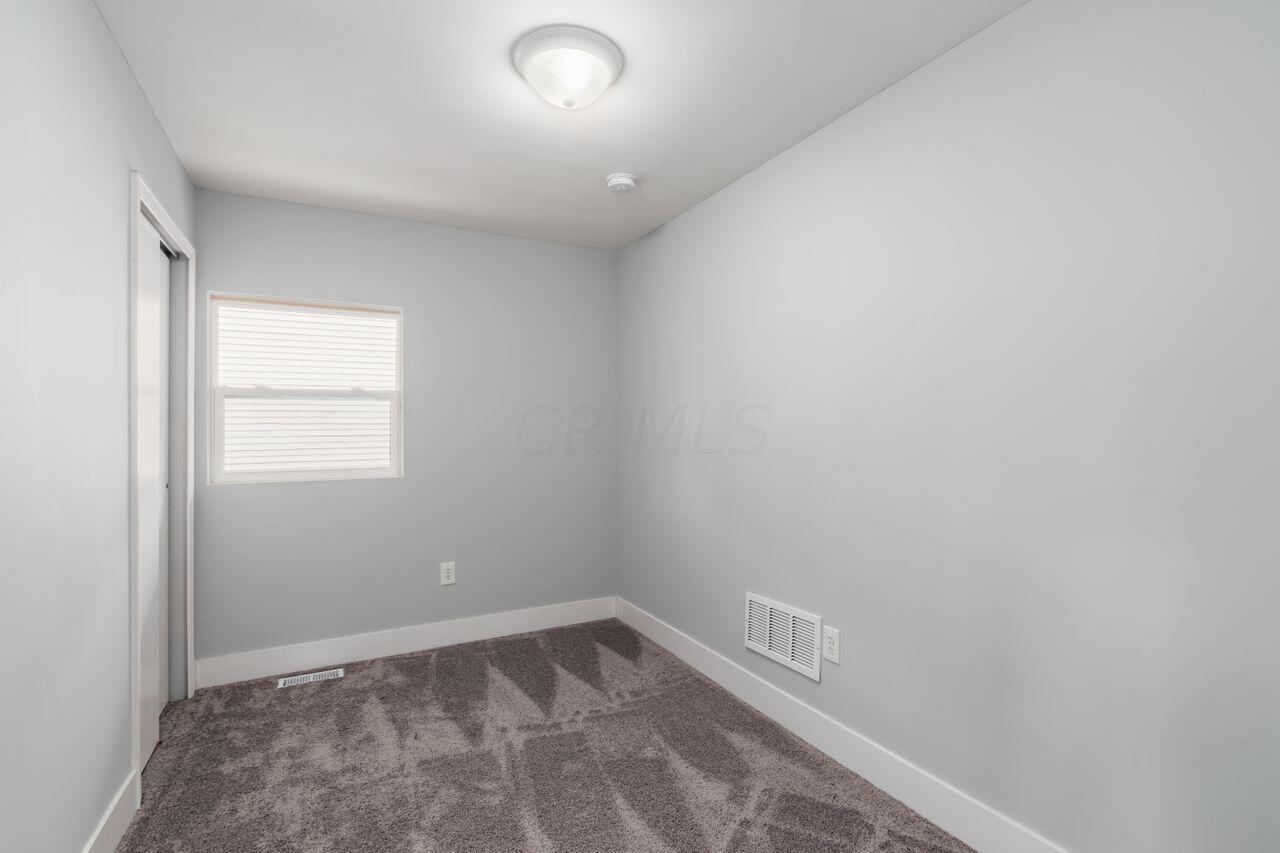 2549 Howey Road Columbus, OH 43211 - Photo 9 of 28 g_howey_rd-35