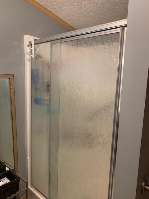 8927 Columbus Road, Unit 52 Mount Vernon, OH 43050 - Photo 19 of 29 master shower mv