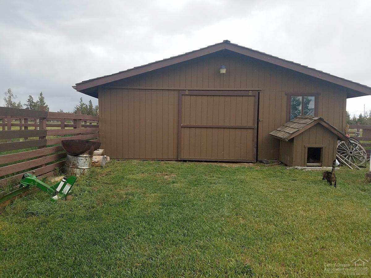 22221 Nelson Road Bend, OR 97701 - Photo 21 of 24 Gallery Image 21