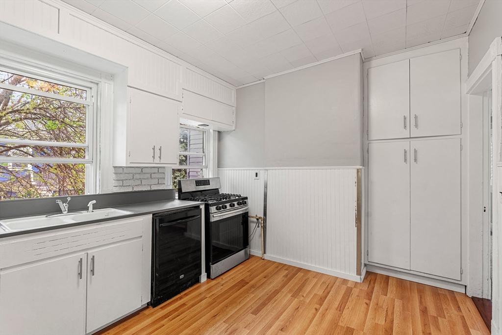15 Saunders Street Boston, MA 02134 - Photo 16 of 42 Gallery Image 16