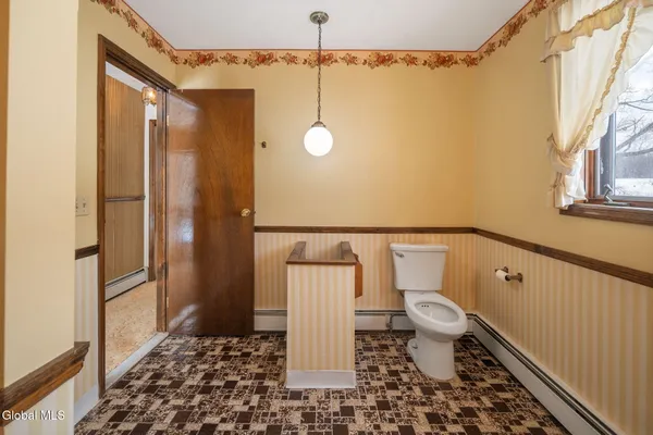 $300,000 | 63 Diamond Hill Road, New Scotland, NY 12054
