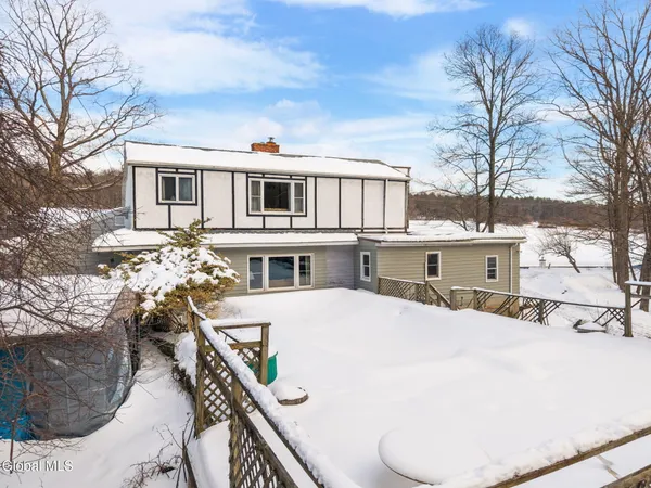 $300,000 | 63 Diamond Hill Road, New Scotland, NY 12054