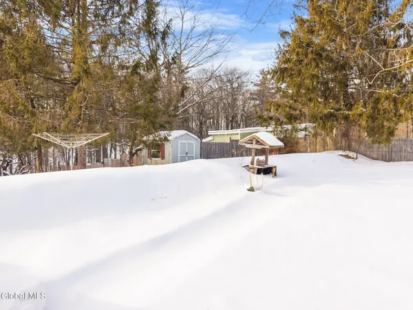 $300,000 | 63 Diamond Hill Road, New Scotland, NY 12054
