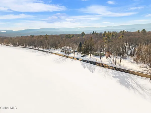 $300,000 | 63 Diamond Hill Road, New Scotland, NY 12054