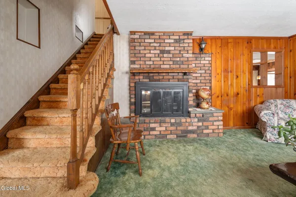 $300,000 | 63 Diamond Hill Road, New Scotland, NY 12054
