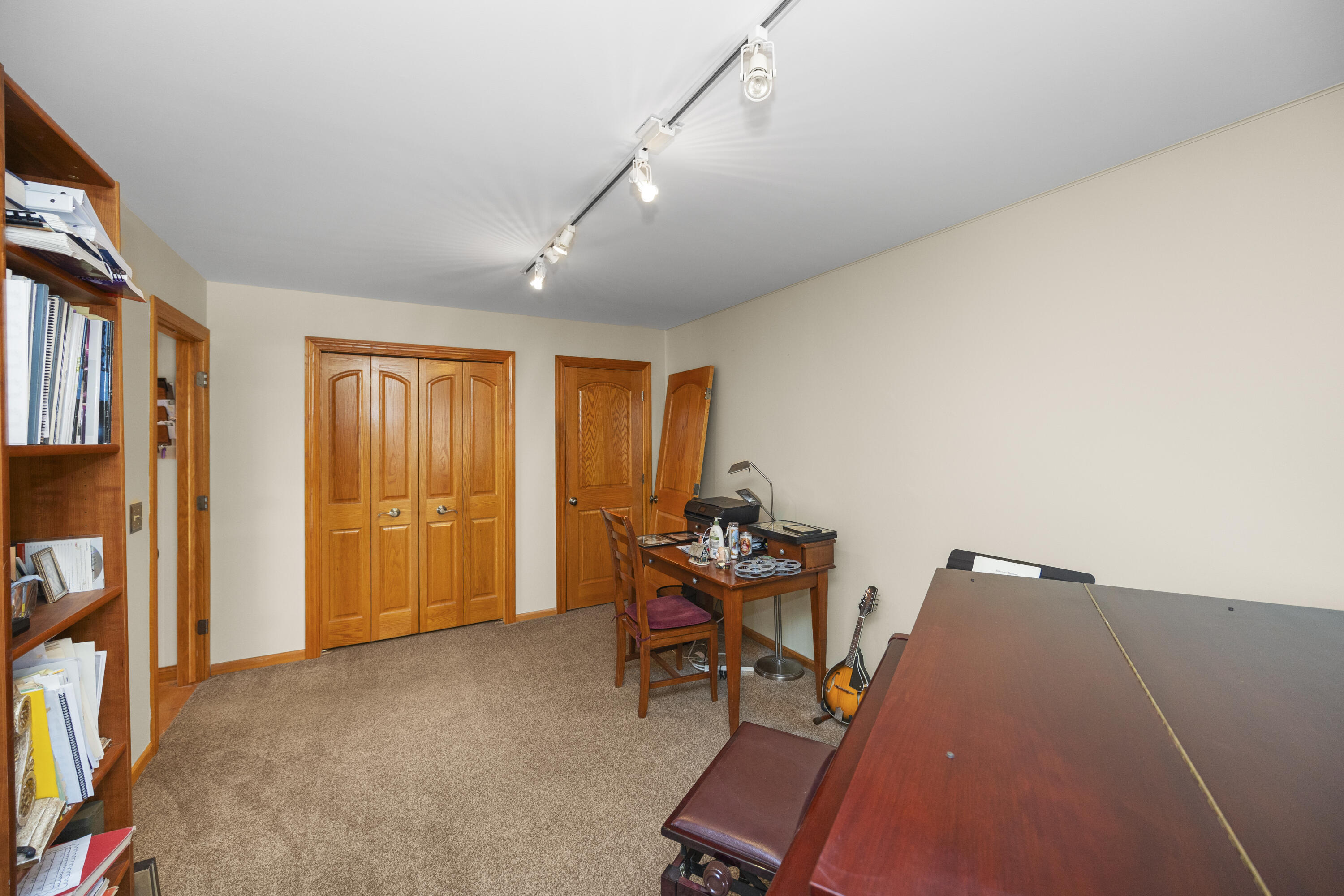 14287 Island Lake Road Chelsea, MI 48118 - Photo 28 of 94 058_54