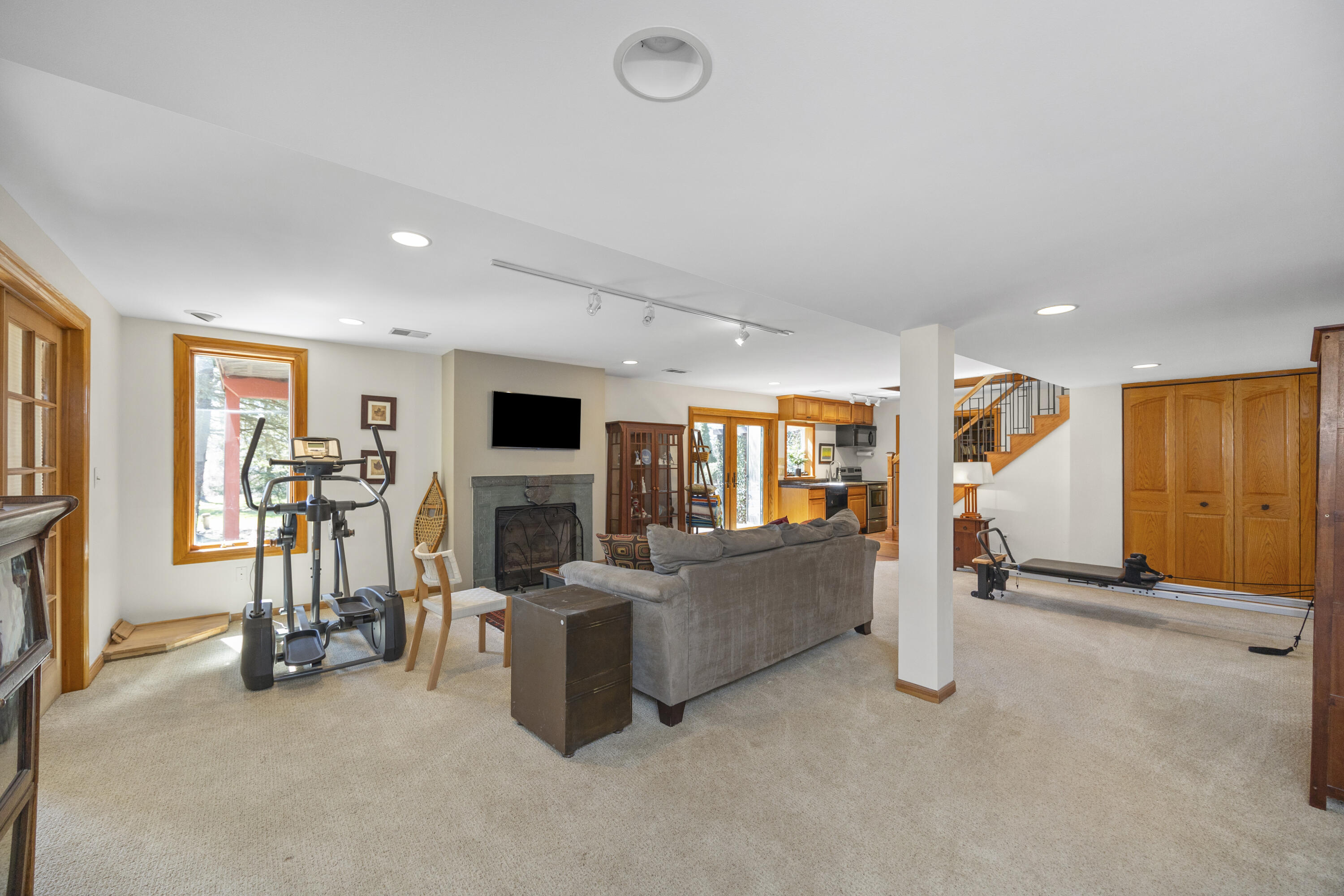 14287 Island Lake Road Chelsea, MI 48118 - Photo 46 of 94 080_80