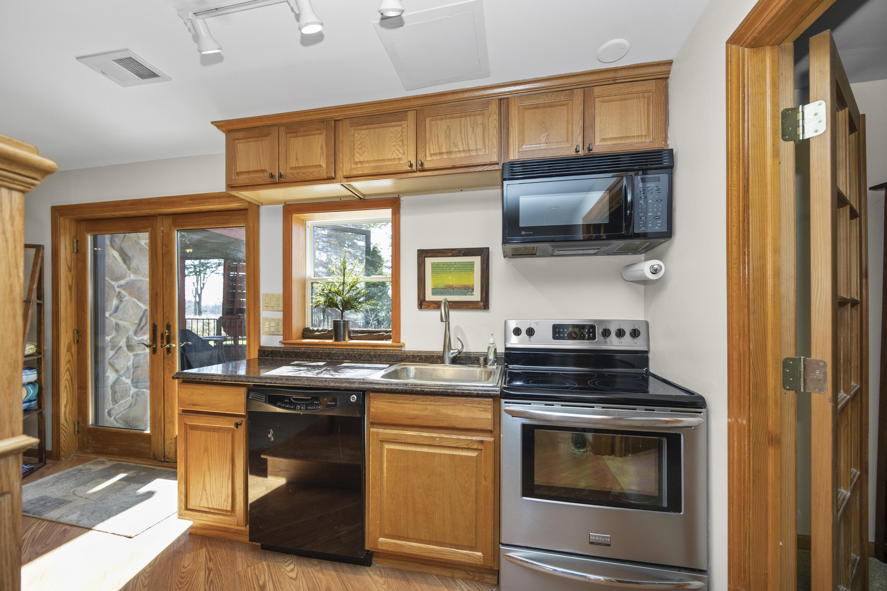 14287 Island Lake Road Chelsea, MI 48118 - Photo 54 of 94 088_88