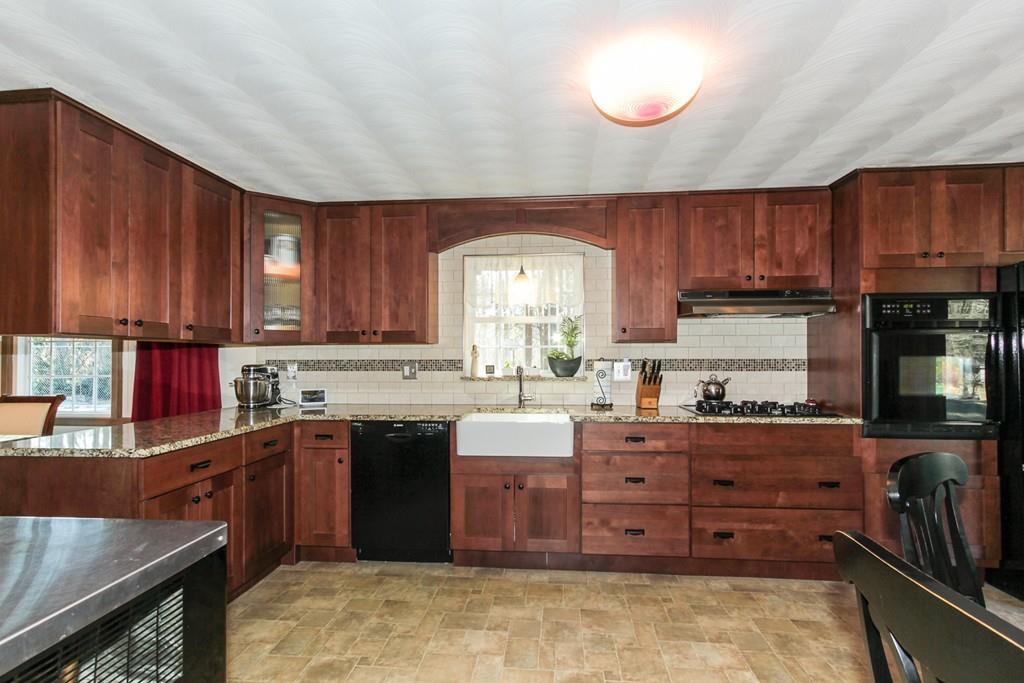 26 Porter Road Chelmsford, MA 01824 - Photo 11 of 33
