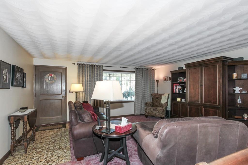 26 Porter Road Chelmsford, MA 01824 - Photo 5 of 33