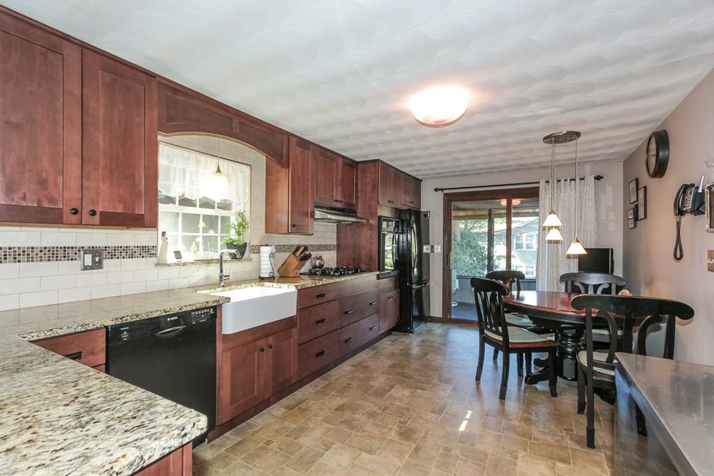 26 Porter Road Chelmsford, MA 01824 - Photo 10 of 33