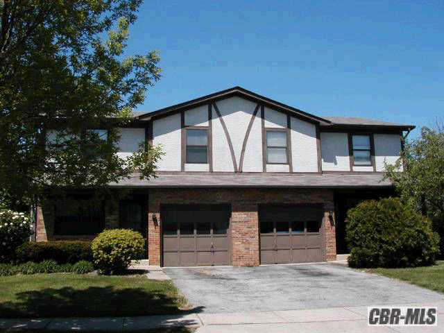 1328 Weybridge Road Columbus, OH 43220 - Photo 1 of 1