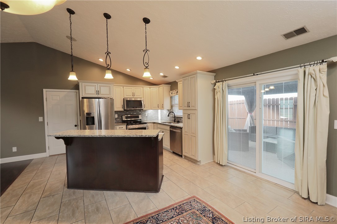 1329 Valley View Road New Albany, IN 47150 - Photo 12 of 40 Gallery Image 12