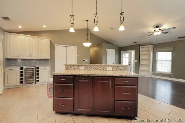 $270,000 | 1329 Valley View Road, New Albany, IN 47150