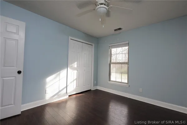 $270,000 | 1329 Valley View Road, New Albany, IN 47150