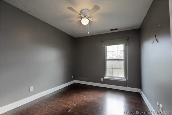 $270,000 | 1329 Valley View Road, New Albany, IN 47150