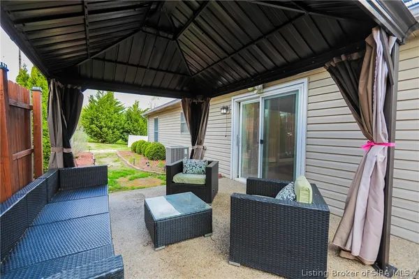 $270,000 | 1329 Valley View Road, New Albany, IN 47150