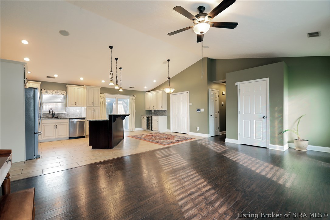 1329 Valley View Road New Albany, IN 47150 - Photo 10 of 40 Gallery Image 10