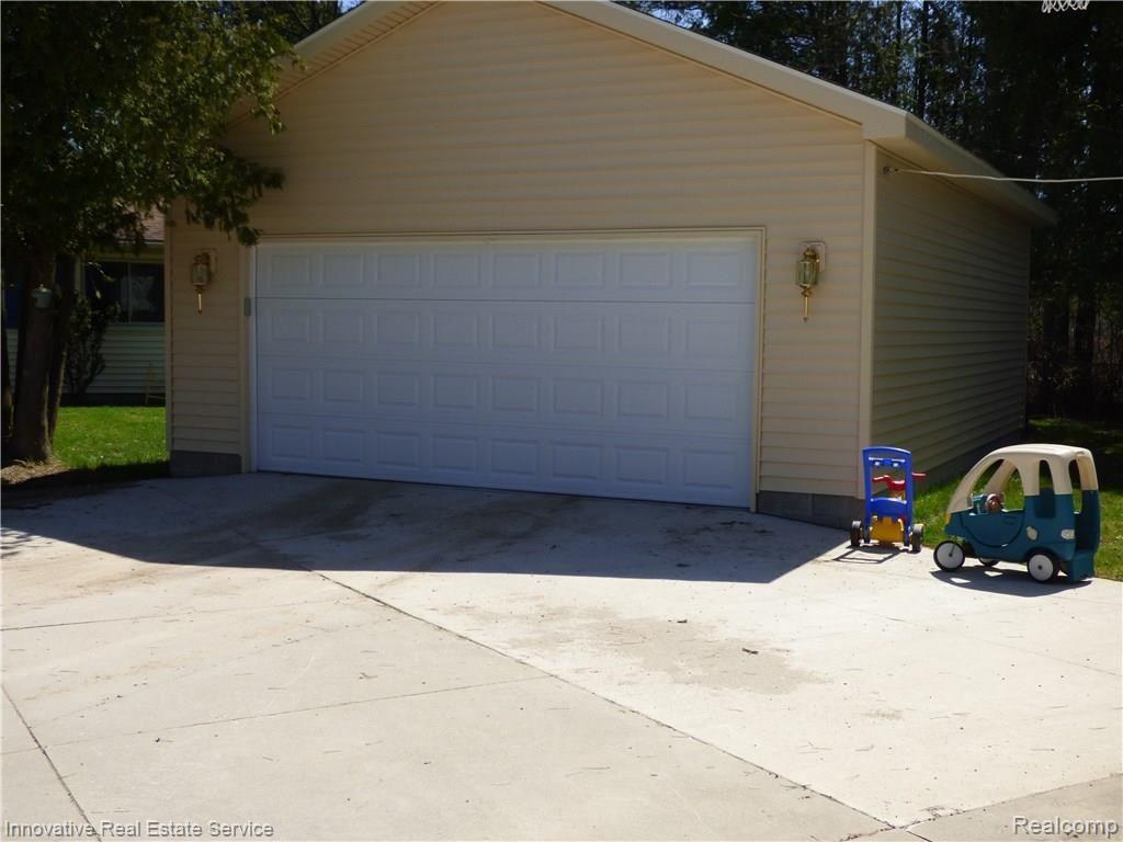 4645 Hosner Road Metamora, MI 48455 - Photo 15 of 37 P1000490.JPG