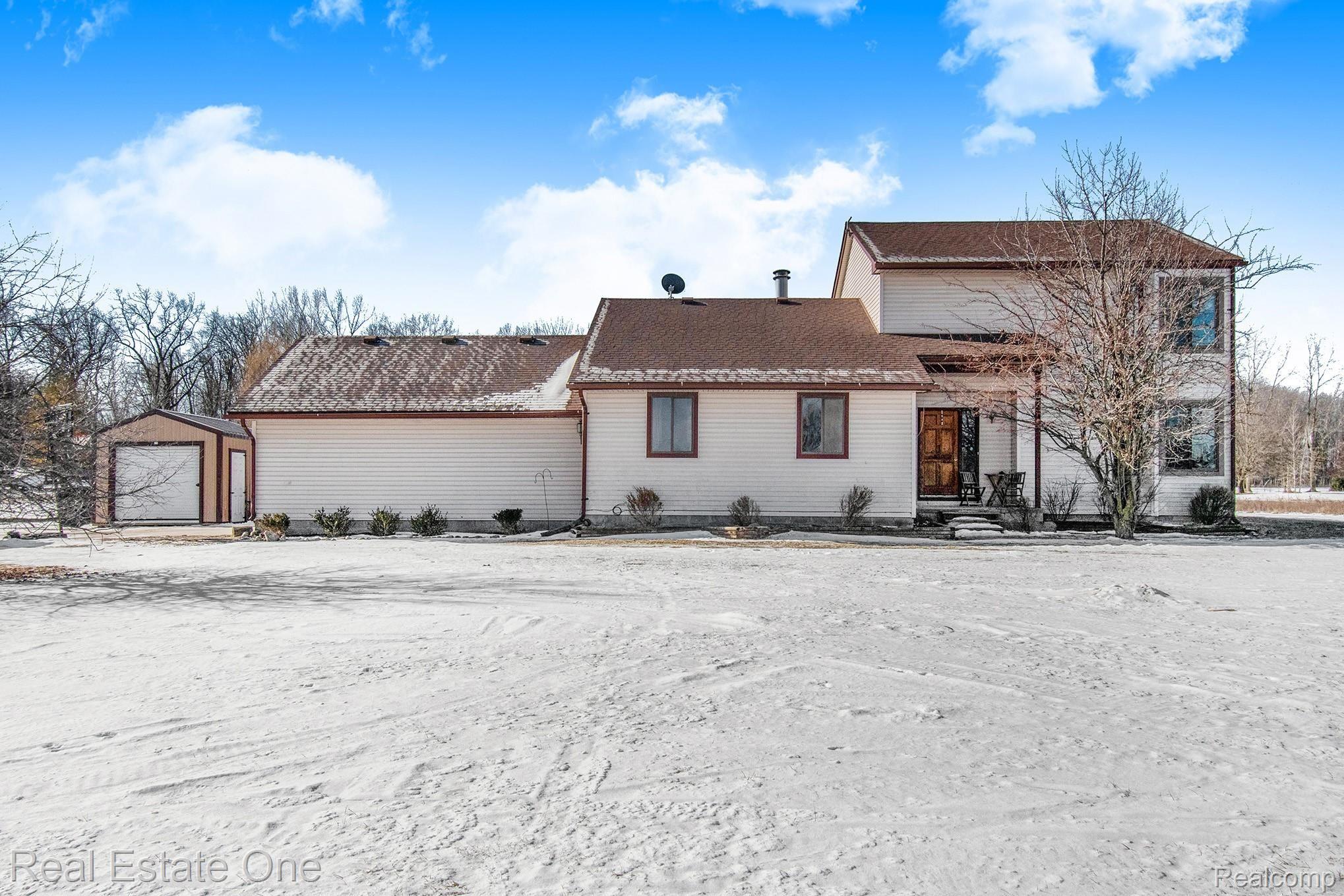 487 Miller Road Allenton, MI 48002 - Photo 6 of 38 220214 10.00am Arnold 487 Miller Road_37