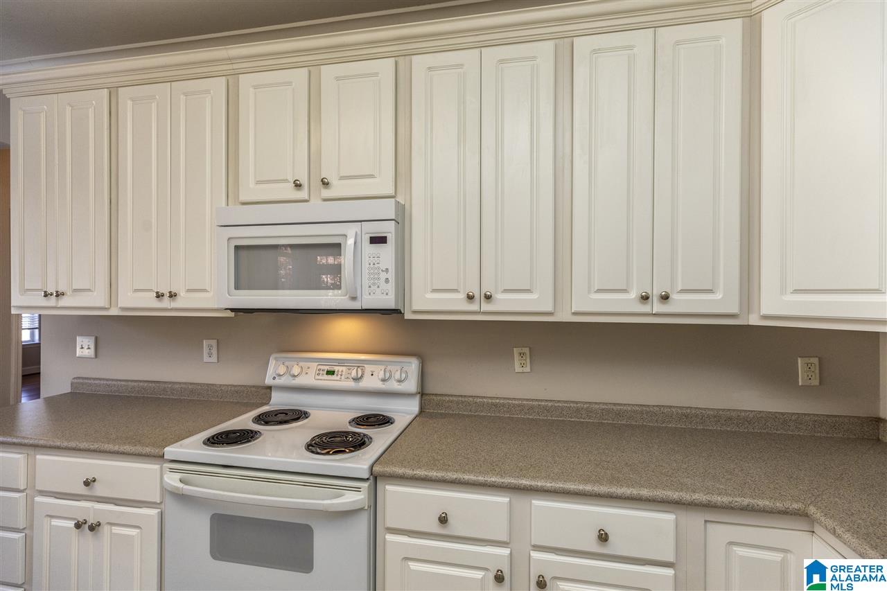 100 Silverstone Lane Alabaster, AL 35007 - Photo 17 of 44