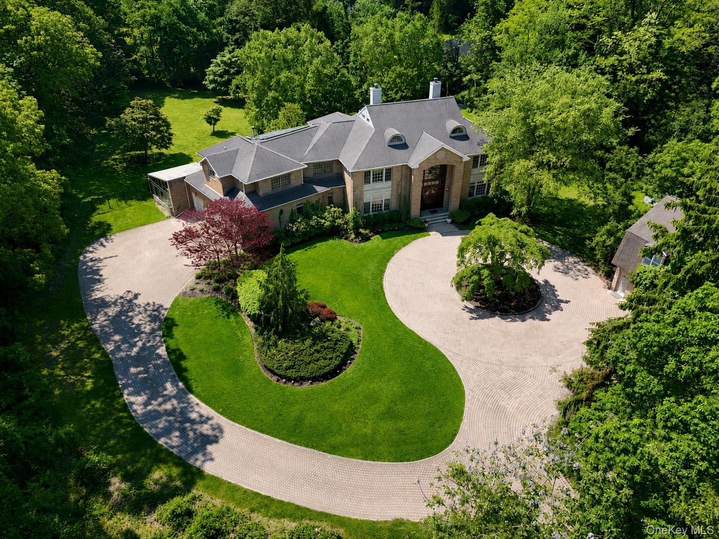 1 Springwood Path Syosset, NY 11791 - Photo 45 of 47