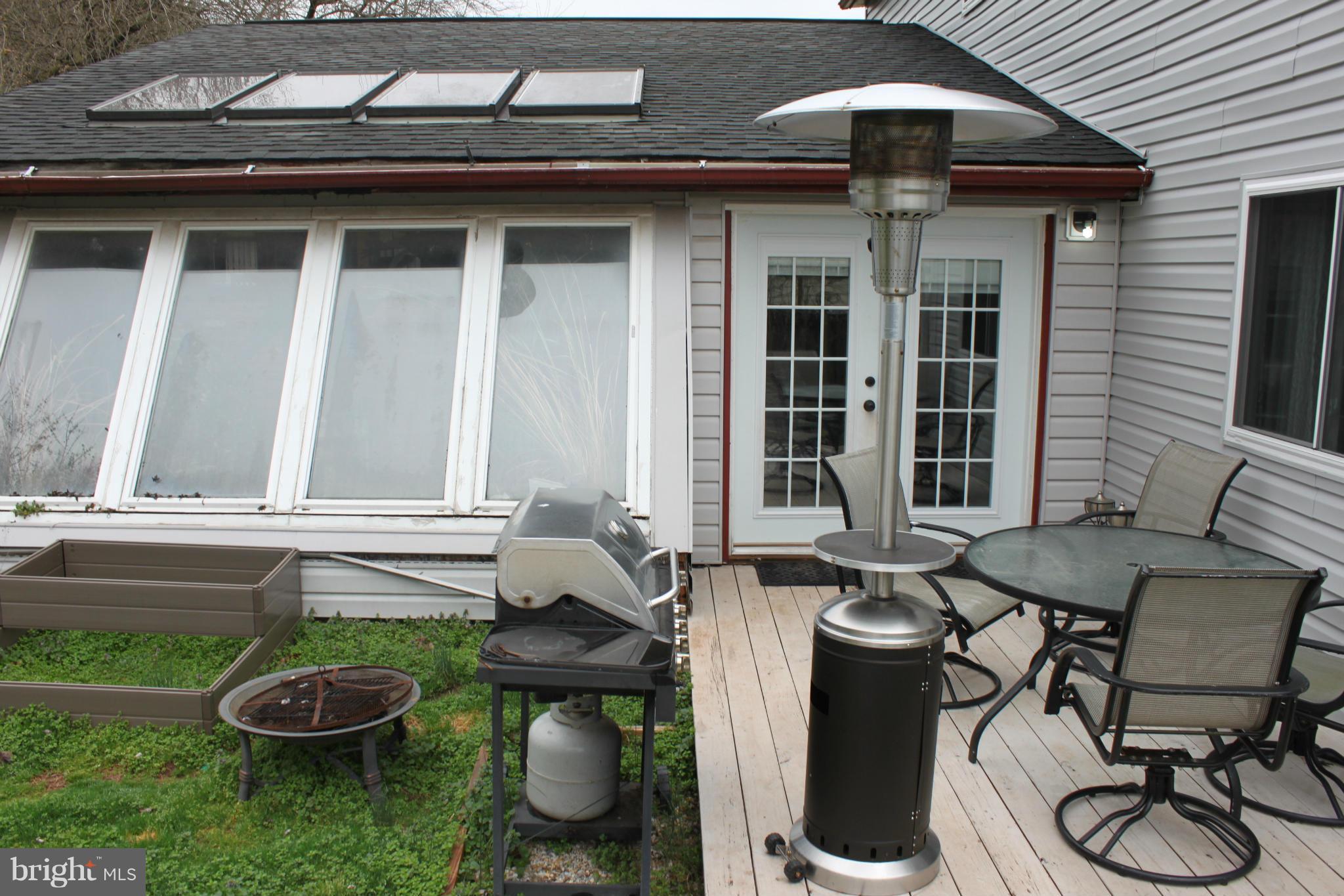 17116 Whites Road Poolesville, MD 20837 - Photo 16 of 19 Patio