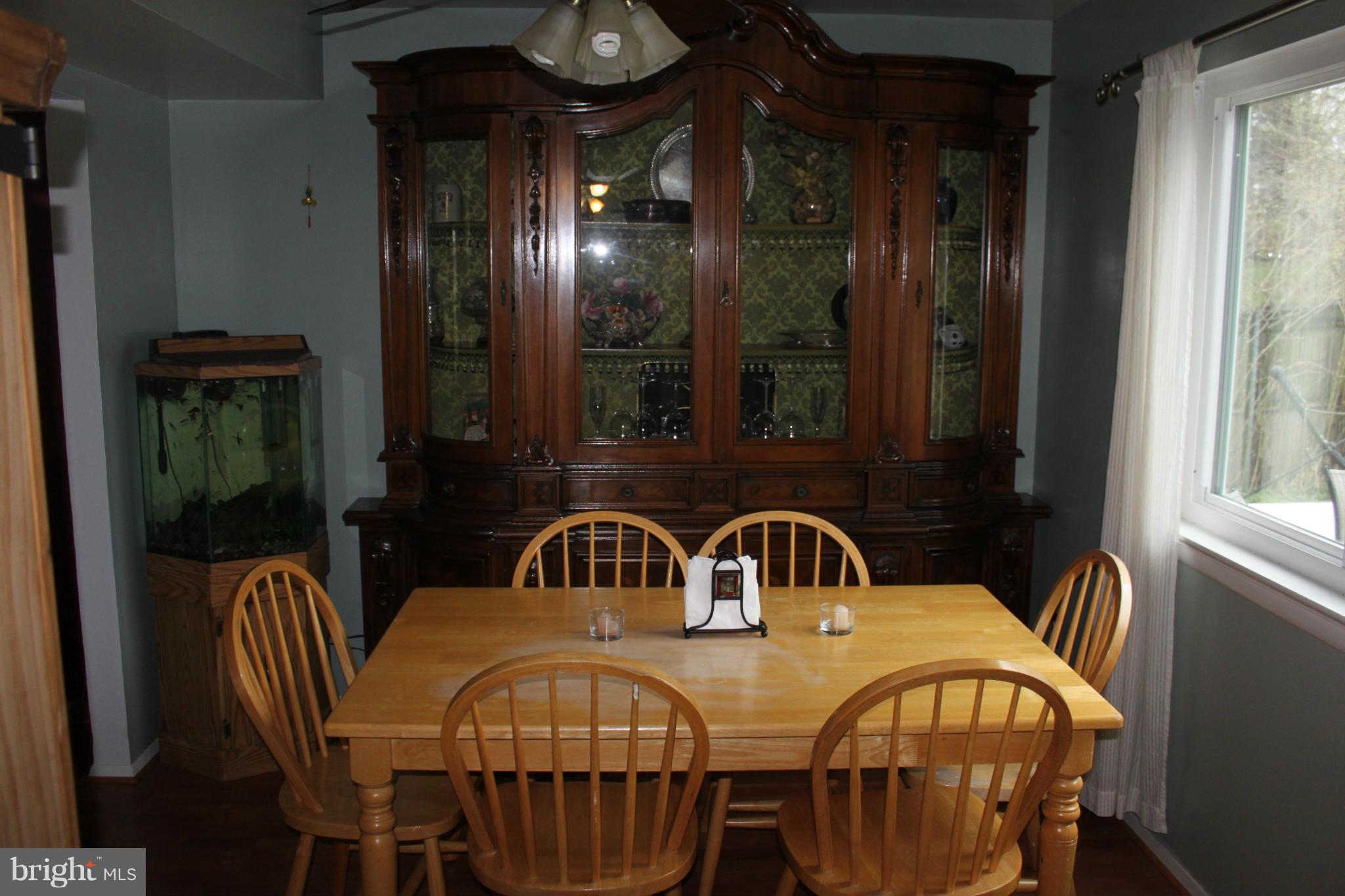 17116 Whites Road Poolesville, MD 20837 - Photo 3 of 19 Dining Room