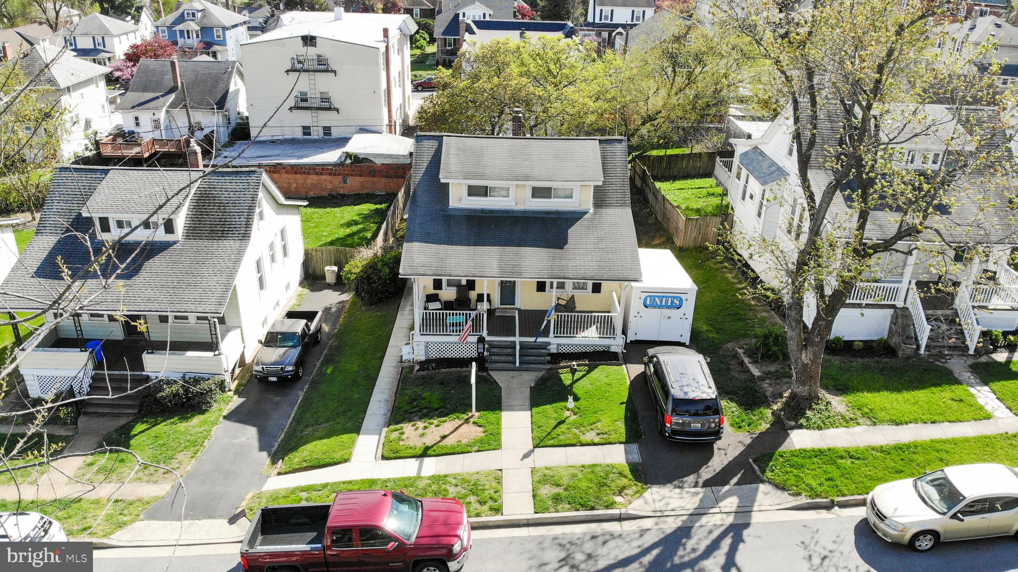 636 North Bend Road Baltimore, MD 21229 - Photo 22 of 26 an aerial view of a houses with yard