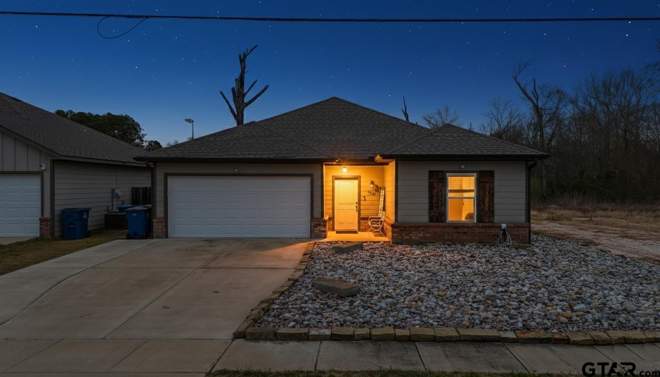 602 North Wofford Street Athens, TX 75751 - Photo 2 of 34
