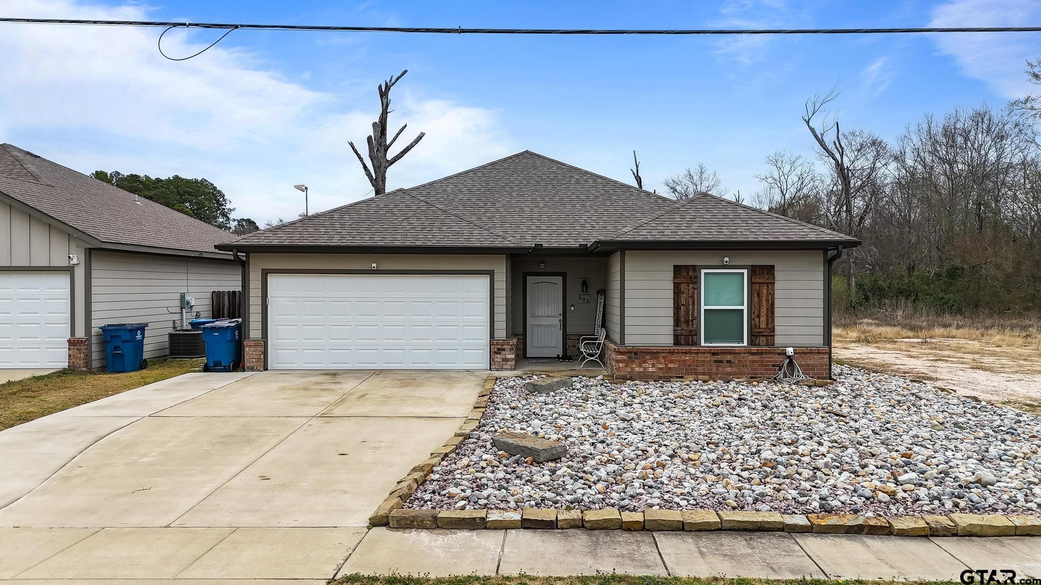 602 North Wofford Street Athens, TX 75751 - Photo 3 of 34