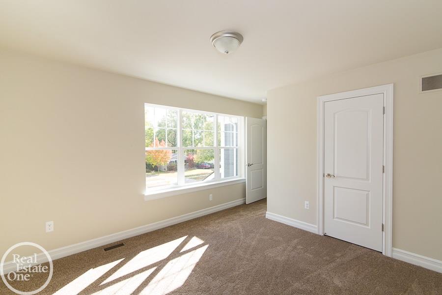 121 North Helen Avenue Rochester, MI 48307 - Photo 10 of 12
