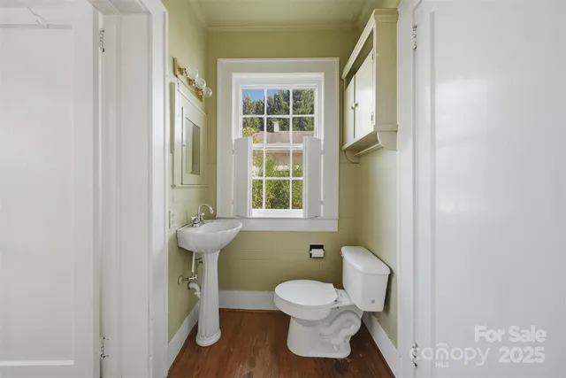 $450,000 | 1010 College Avenue Southwest, Lenoir, NC 28645