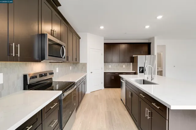 $813,000 | 618 Channel Circle, Oakley, CA 94561