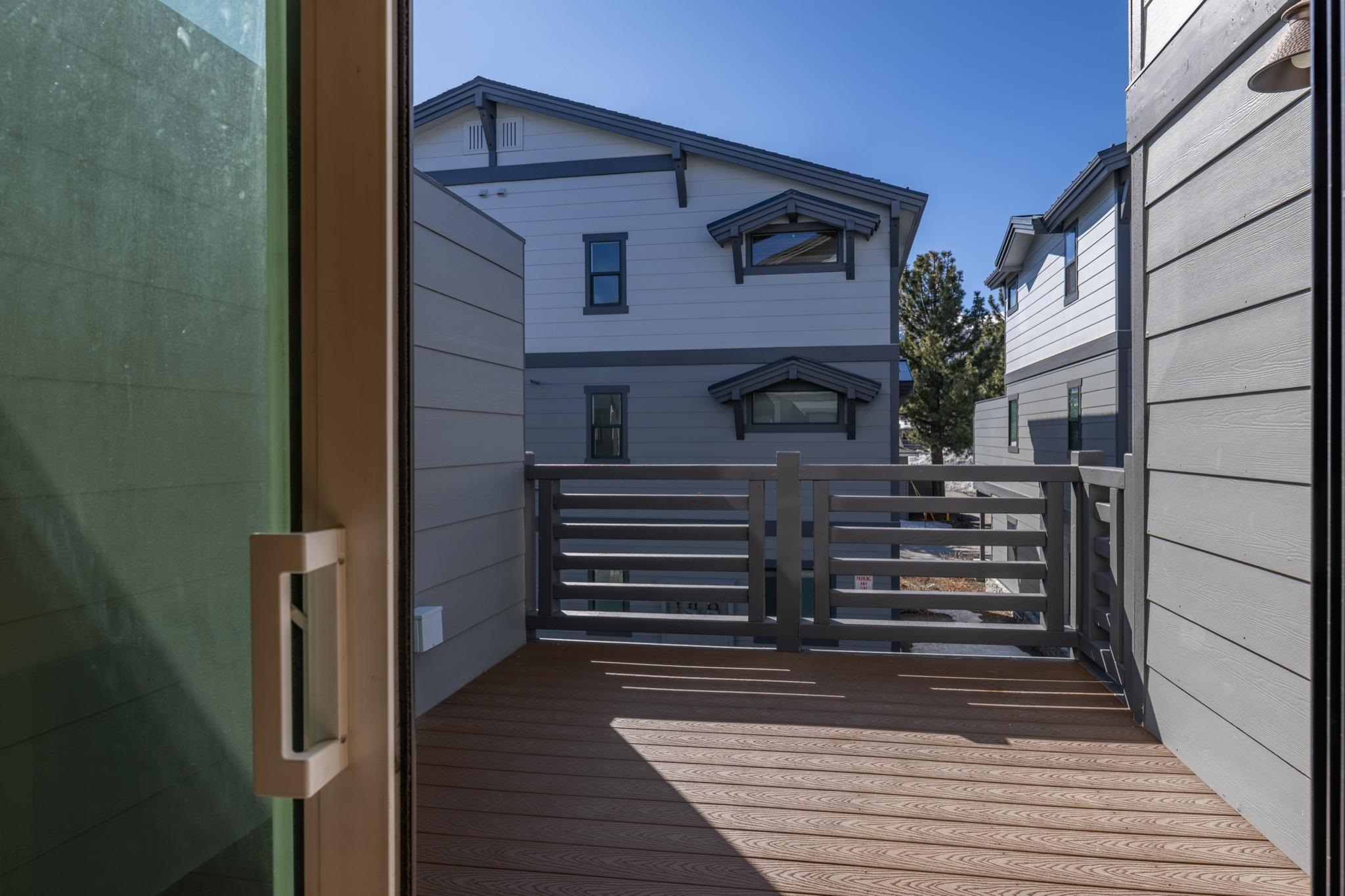 28 Oak Tree Way, Unit 8 Mammoth Lakes, CA 93546 - Photo 27 of 32 a view of outdoor space and deck