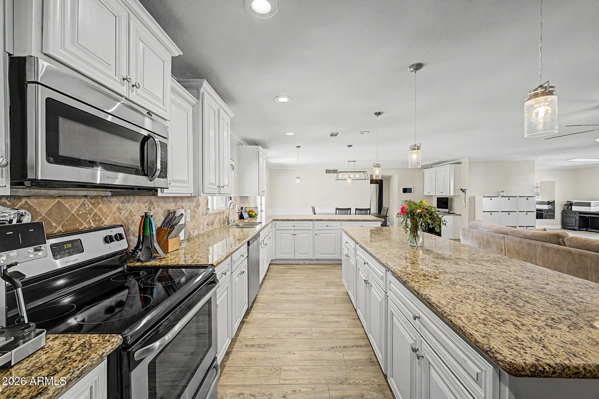 427 West Spur Avenue Gilbert, AZ 85233 - Photo 14 of 31