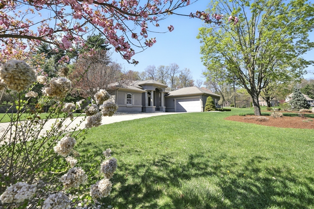 80 Orchard Road East Longmeadow, MA 01028 - Photo 1 of 41 Gallery Image 1