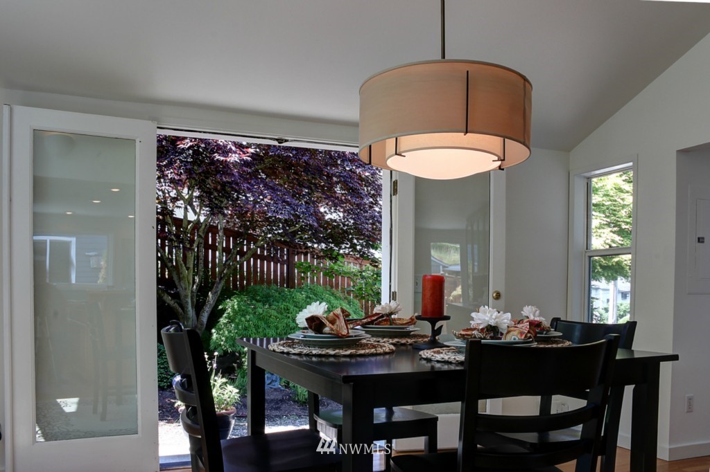 704 Bell Street Edmonds, WA 98020 - Photo 9 of 25 Gallery Image 9