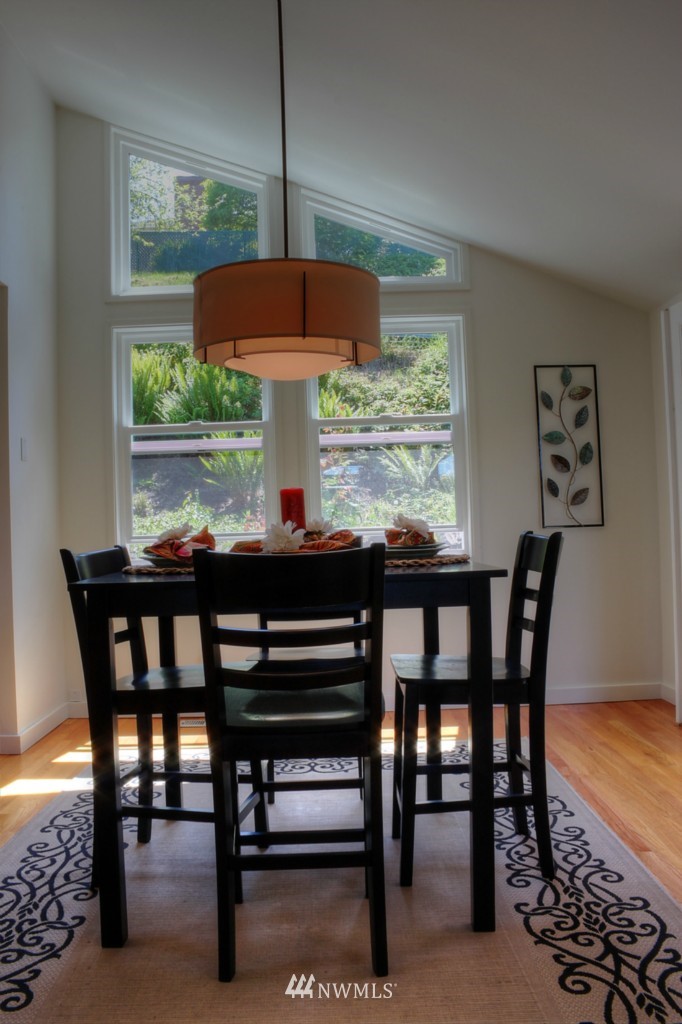 704 Bell Street Edmonds, WA 98020 - Photo 10 of 25 Gallery Image 10