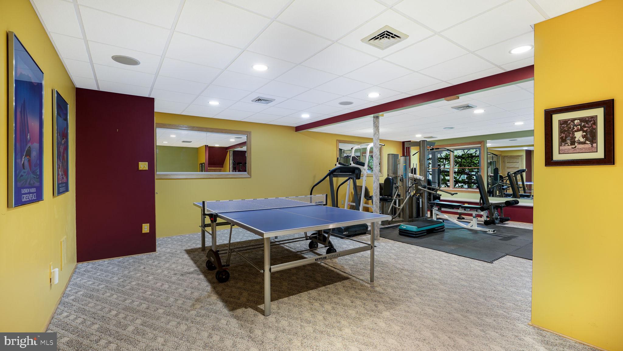 340 West Sandy Ridge Road Doylestown, PA 18901 - Photo 27 of 40 a room with furniture and a table